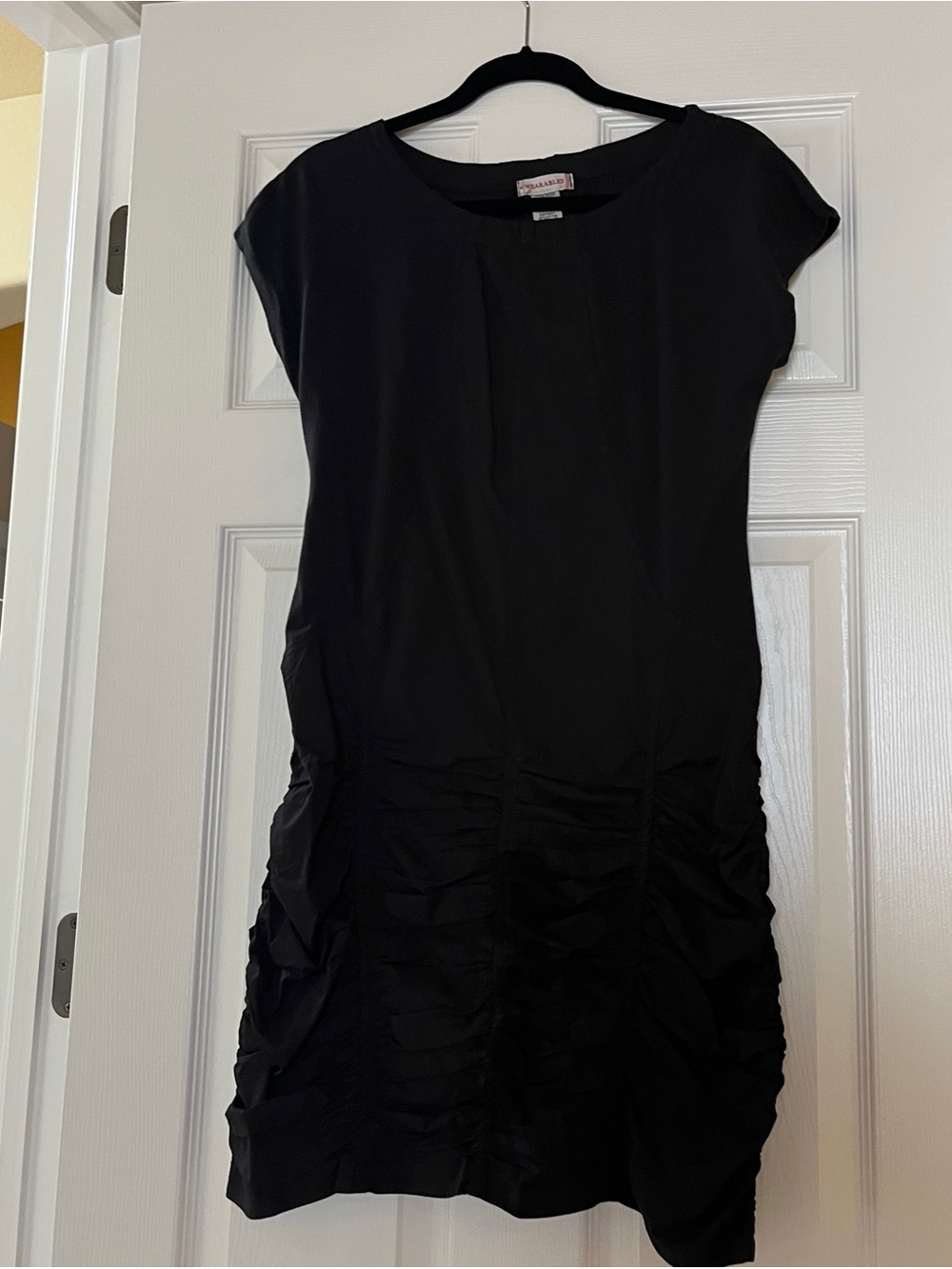 Wearables Aviana Black Scrunch Dress